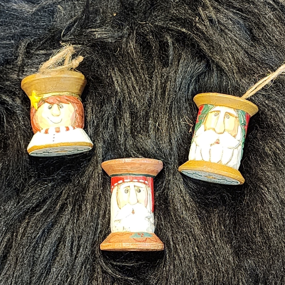 Set of 3 - Eddie Walker Sew Sweet (2 Spools of Thread Ornaments & 1 Figurine)